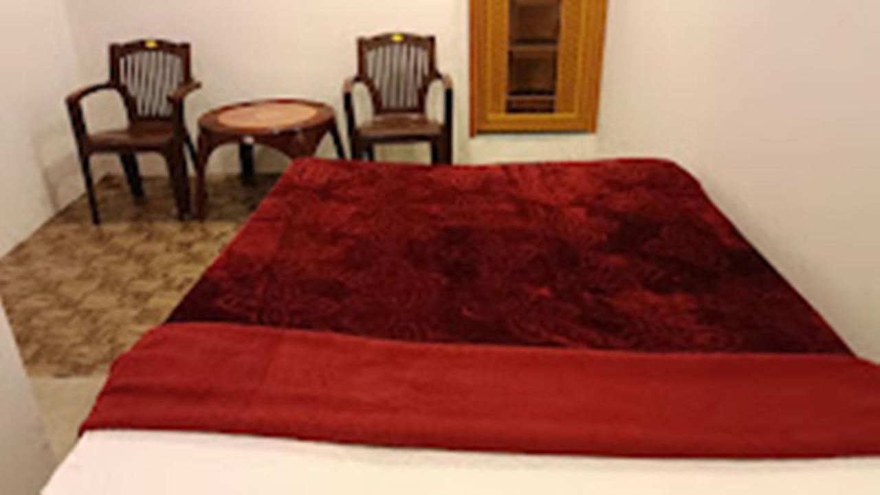 Hotel Paradise Inn Nagaon  Kültér fotó