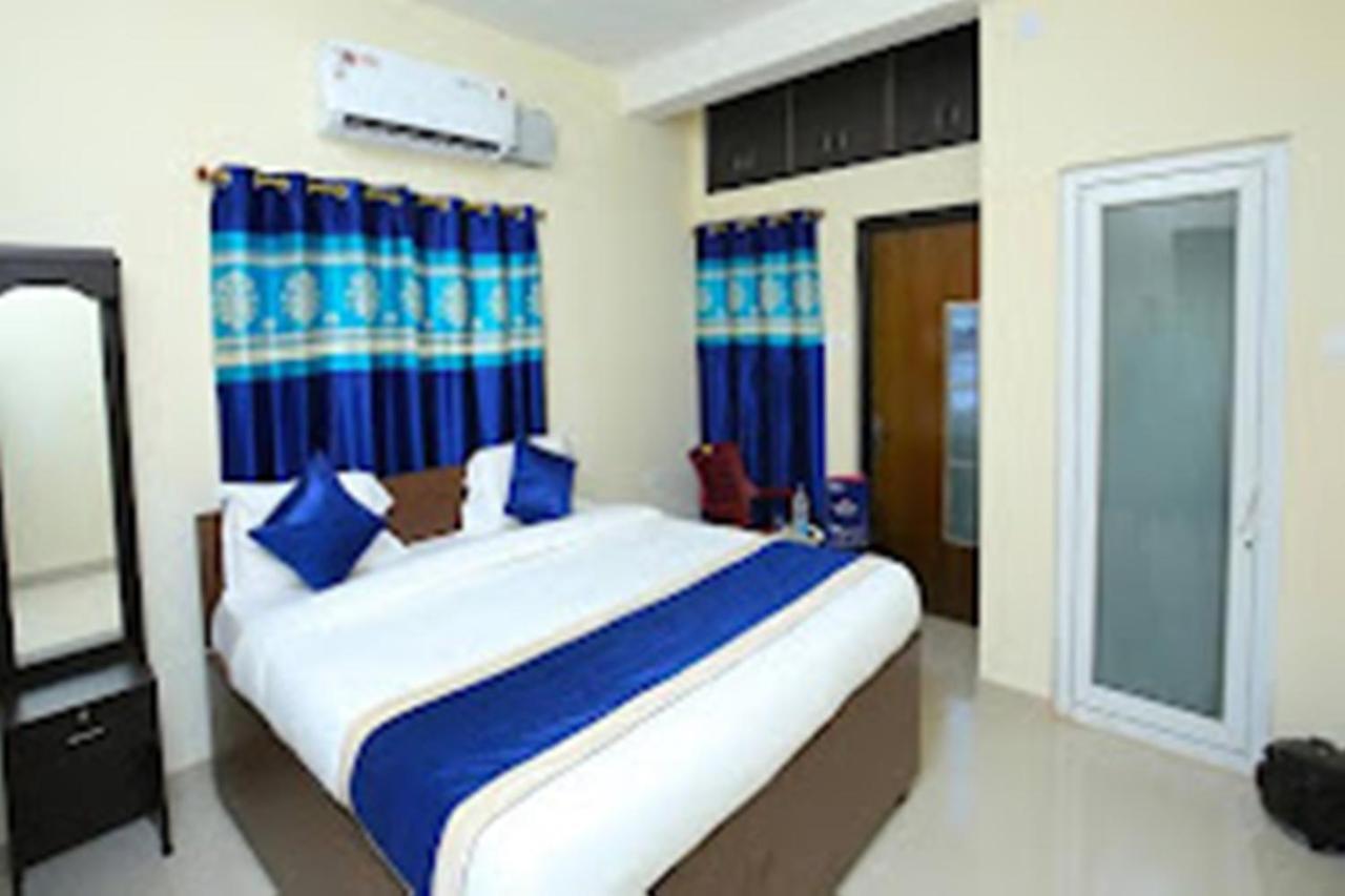 Hotel Paradise Inn Nagaon  Kültér fotó